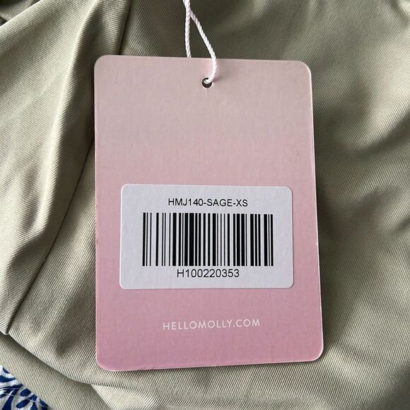 Hello Molly • Base core contour bodysuit in sage - Picture 10 of 12